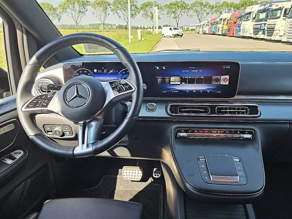 Mercedes-Benz EQV 300 wltp 364 kms 90kwh uit 2024, foto 8