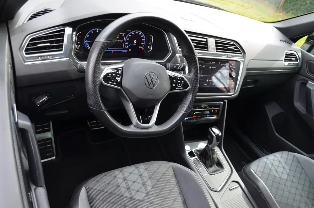 Volkswagen Tiguan 1.5 TSI R-Line Business+ Automaat/Navi/Pdc uit 2021, foto 18