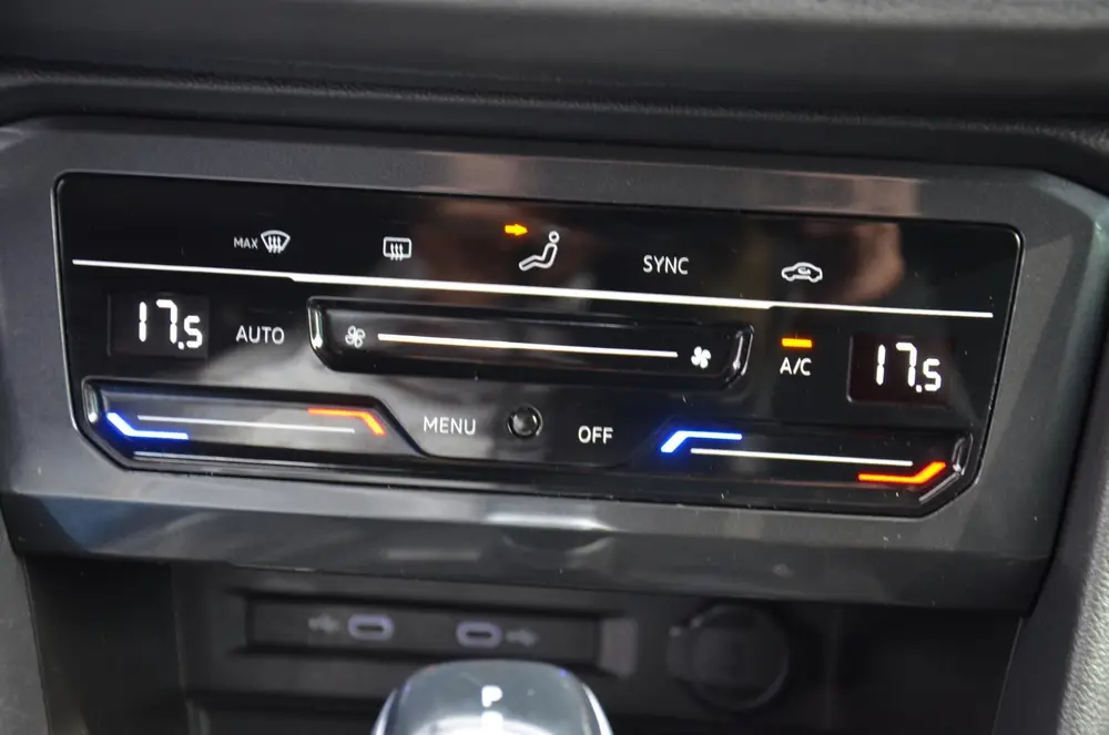 Volkswagen Tiguan 1.5 TSI R-Line Business+ Automaat/Navi/Pdc uit 2021, foto 20