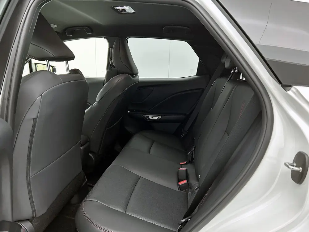 Lexus LBX 1.5 Hybrid Emotion Tech Pack (bj 2025 uit 2025, foto 17