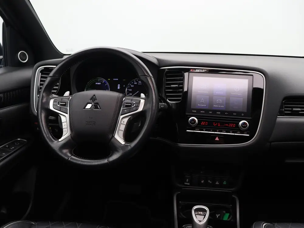 Mitsubishi Outlander 2.4 PHEV Instyle | Leder | Panorama dak uit 2020, foto 6