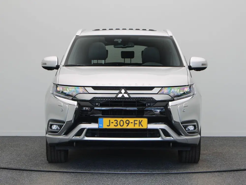 Mitsubishi Outlander 2.4 PHEV Instyle | Leder | Panorama dak uit 2020, foto 7