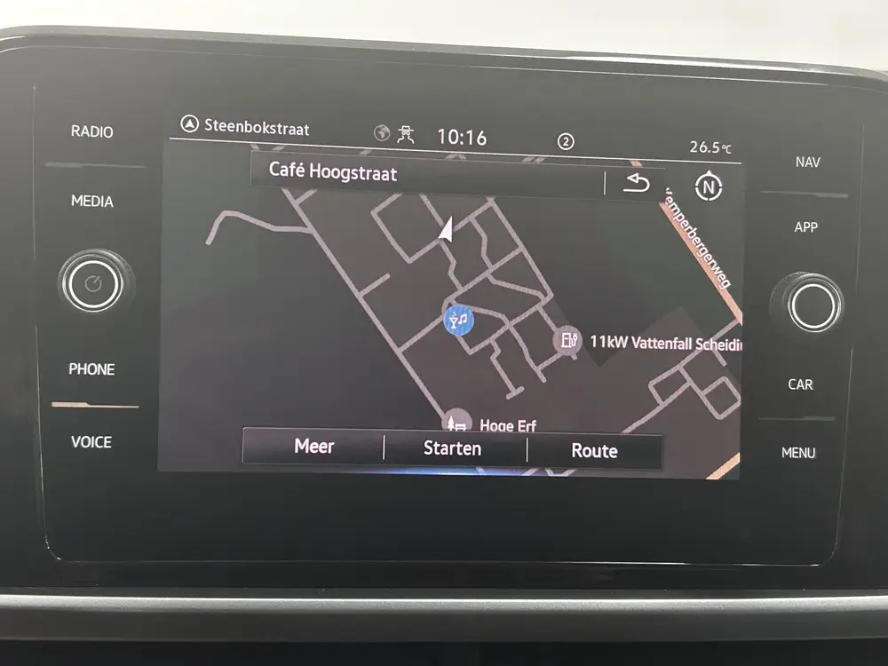 Volkswagen T-Roc 1.0 TSI Life | NAVIGATIE | PARKEERSENSOREN uit 2022, foto 10