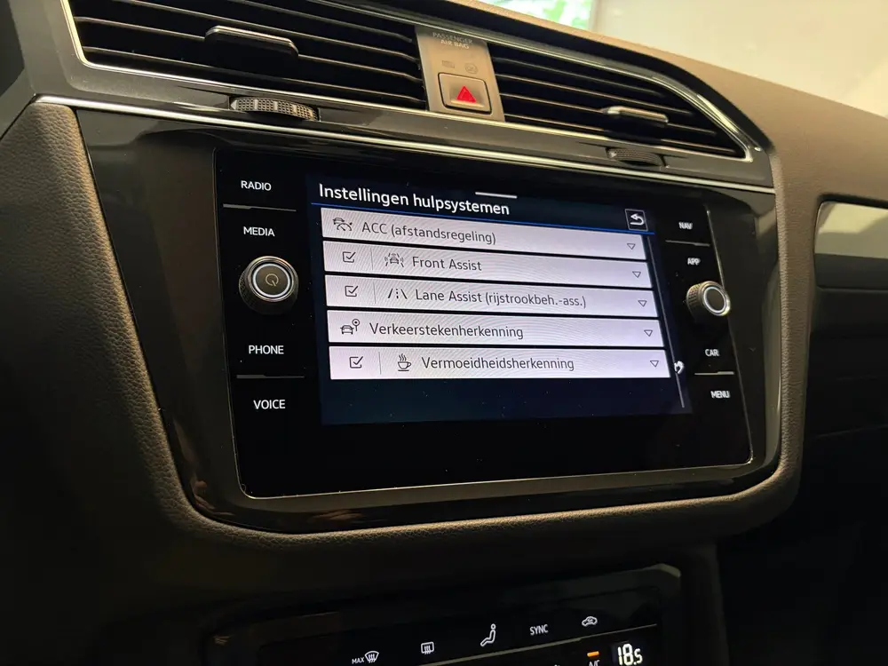 Volkswagen Tiguan Life Business 1.5 TSi | LED | Navigatie | uit 2021, foto 19