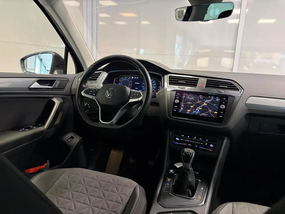 Volkswagen Tiguan Life Business 1.5 TSi | LED | Navigatie | uit 2021, foto 6