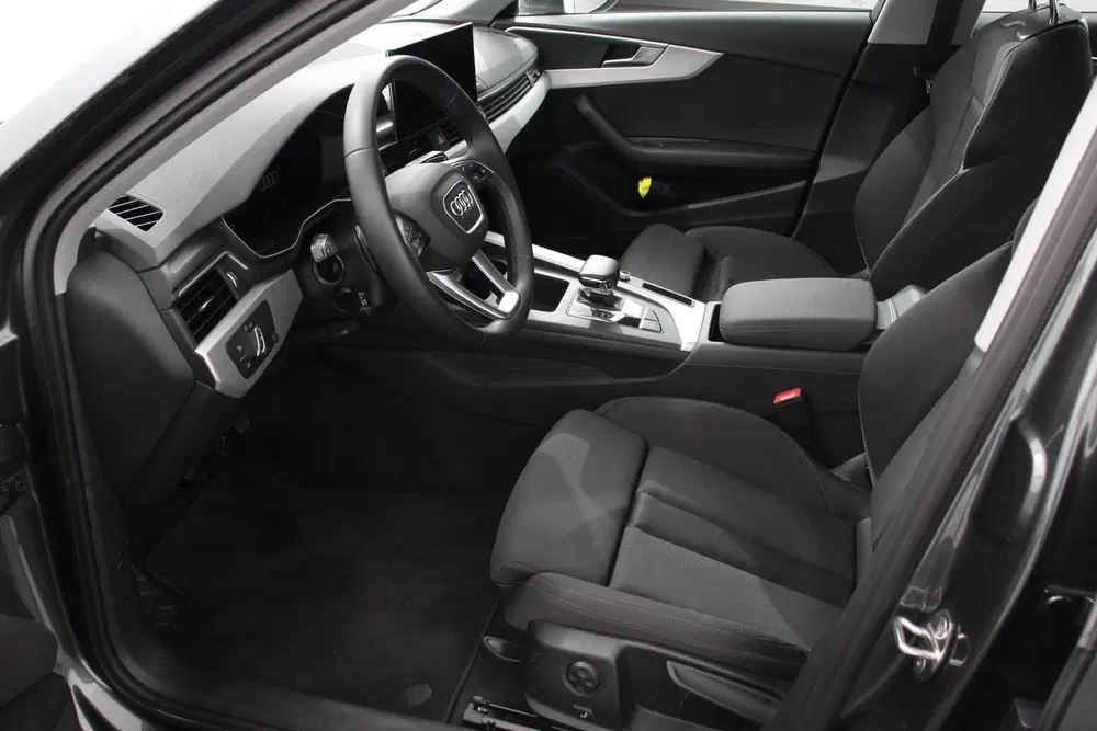 Audi A4 40 TFSI 204 pk S-tronic S Line Plus Naviga uit 2022, foto 10