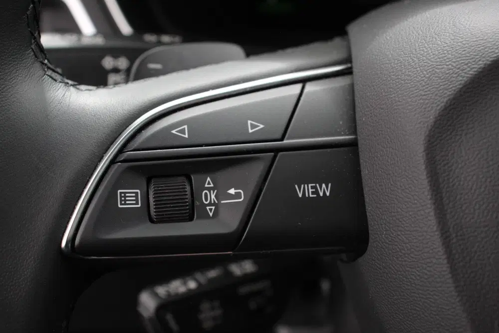 Audi A4 40 TFSI 204 pk S-tronic S Line Plus Naviga uit 2022, foto 16