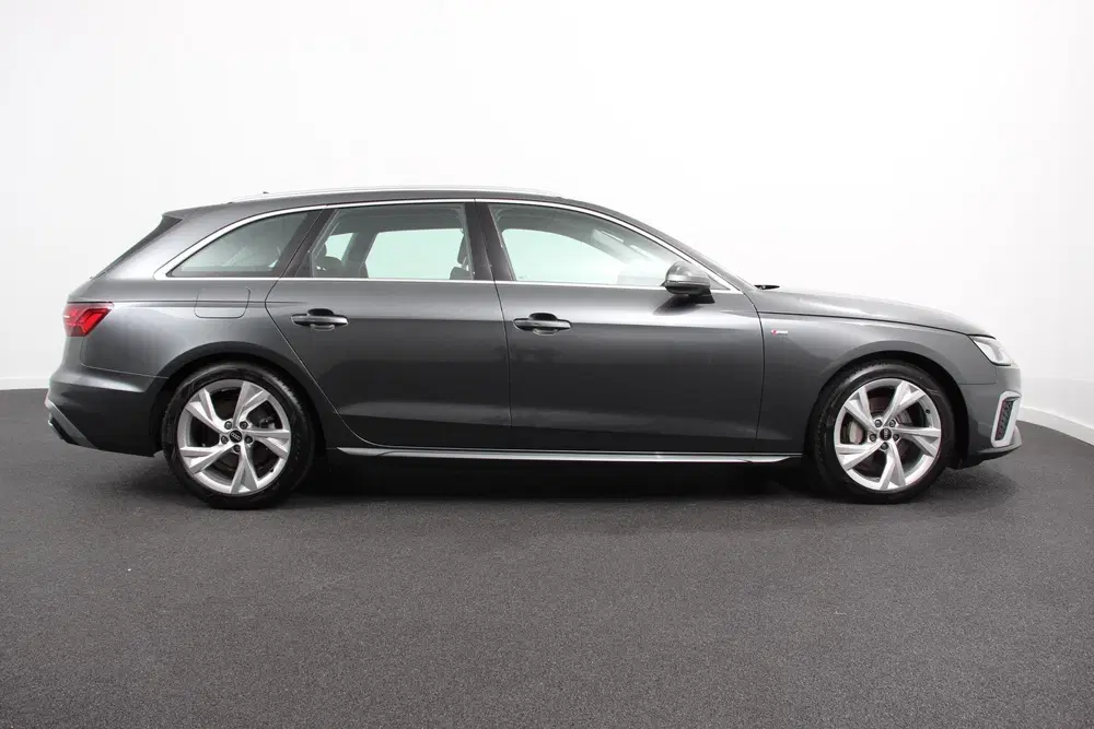 Audi A4 40 TFSI 204 pk S-tronic S Line Plus Naviga uit 2022, foto 8