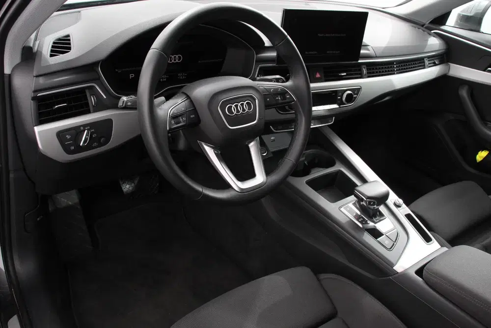 Audi A4 40 TFSI 204 pk S-tronic S Line Plus Naviga uit 2022, foto 9