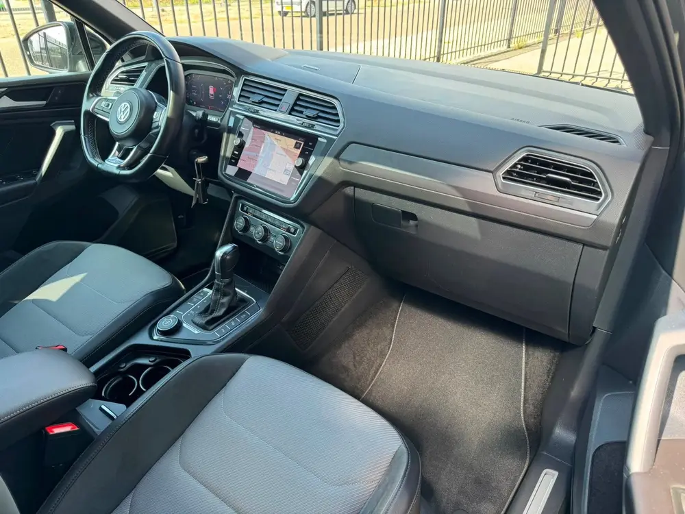 Volkswagen Tiguan 2.0 TSI 4Motion R-Line Pano Camera Trekhaa uit 2019, foto 12