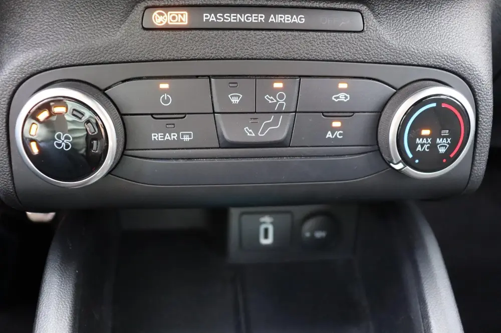 Ford Focus 1.0 EcoBoost ST Line Bus org NL uit 2019, foto 17