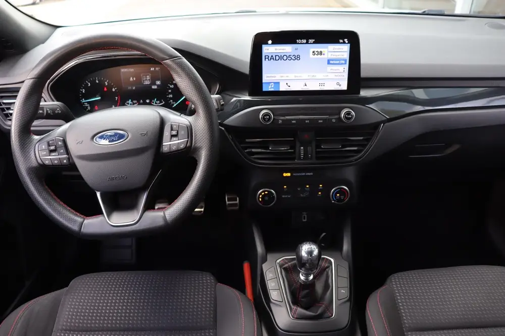 Ford Focus 1.0 EcoBoost ST Line Bus org NL uit 2019, foto 9