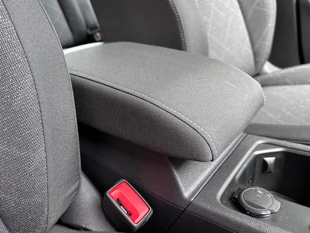 Volkswagen Golf 1.0 TSI Life uit 2020, foto 17