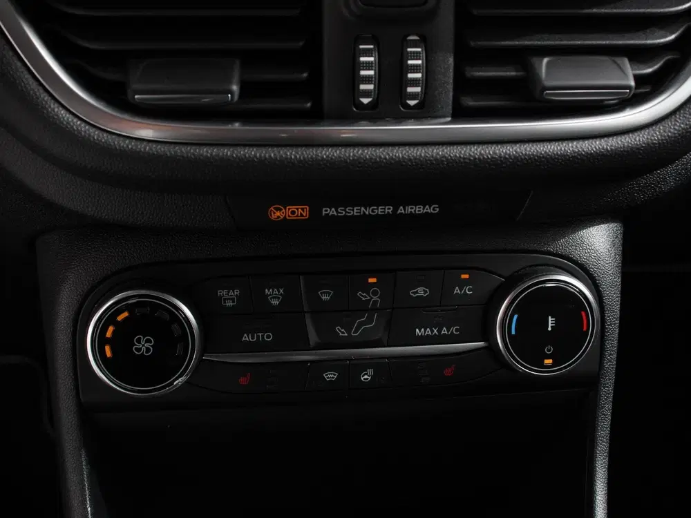 Ford Fiesta 1.0 125pk Titanium Navigatie Climate contr uit 2023, foto 19
