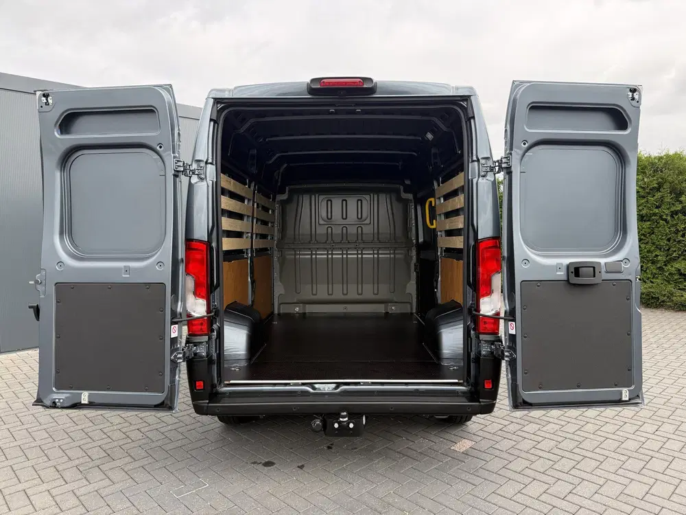 Opel Movano 2.2D 120 PK uit 2024, foto 8