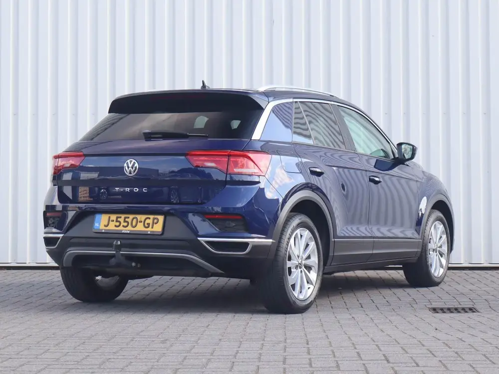 Volkswagen T-Roc 1.5 TSI 150pk Style | Trekhaak | Stoelverwa uit 2020, foto 2