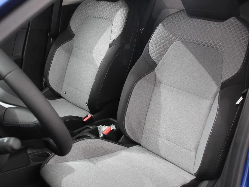 Mitsubishi Colt 1.6 HEV Automaat Intense DEMO Navigatie Ap uit 2025, foto 10