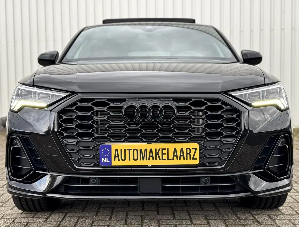 Audi Q3 35 TFSI S Line Pano ACC Trekhaak 1 Jaar ga uit 2020, foto 2