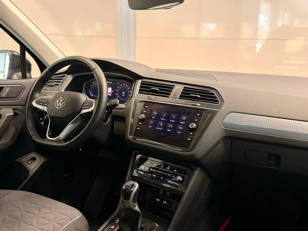Volkswagen Tiguan 1.5 TSI Life Business | LED | ELEKTR. ACHT uit 2021, foto 17
