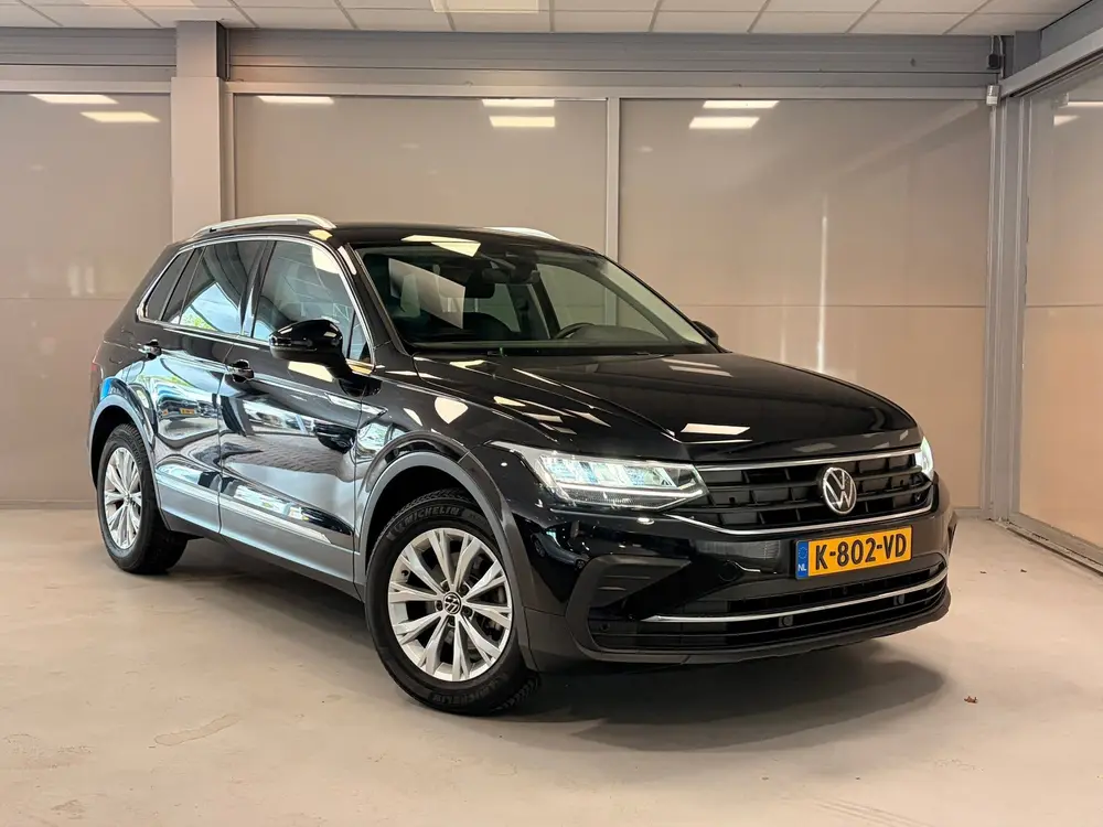 Volkswagen Tiguan 1.5 TSI Life Business | LED | ELEKTR. ACHT uit 2021, foto 2