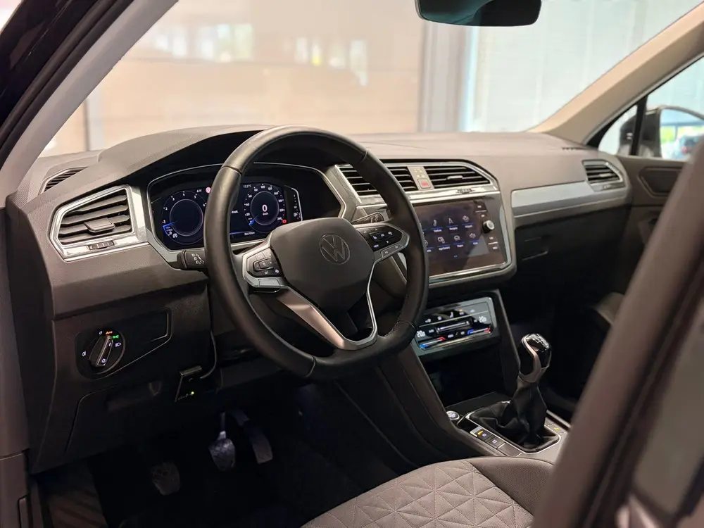 Volkswagen Tiguan 1.5 TSI Life Business | LED | ELEKTR. ACHT uit 2021, foto 20