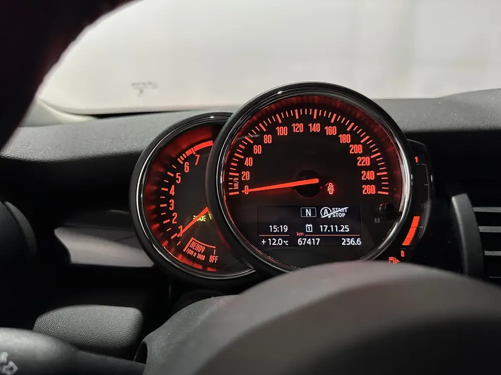 Mini One 1.5 One uit 2019, foto 13