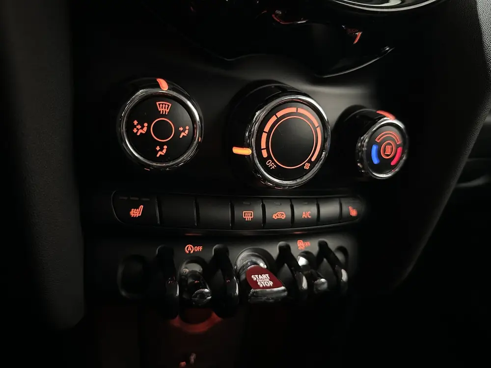 Mini One 1.5 One uit 2019, foto 17