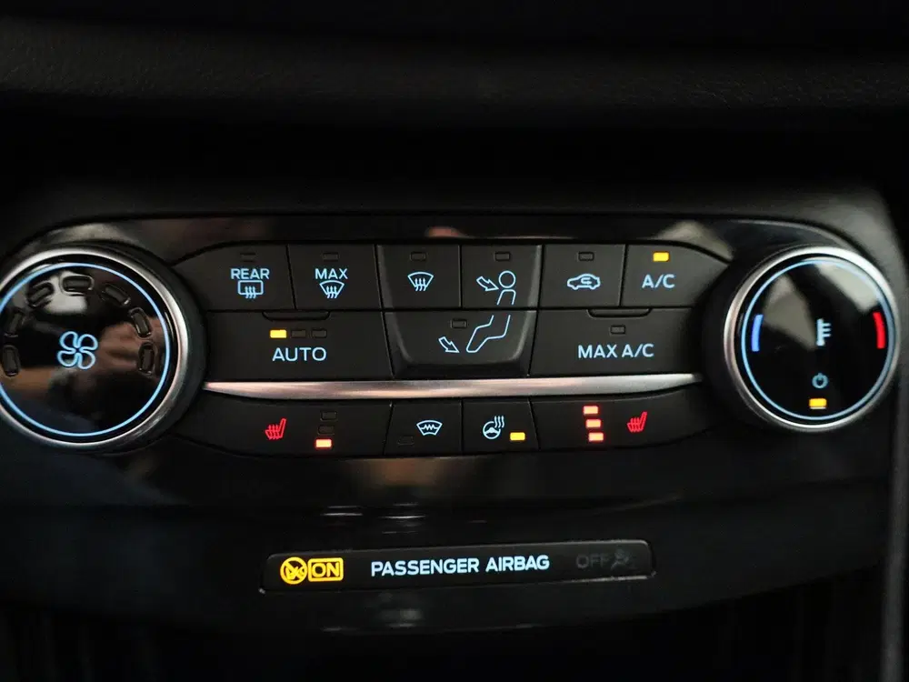 Ford Puma Hybrid Titanium X Winterpack uit 2022, foto 19
