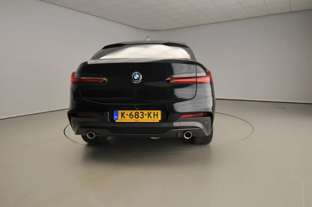 BMW X4 xDrive20i uit 2021, foto 3