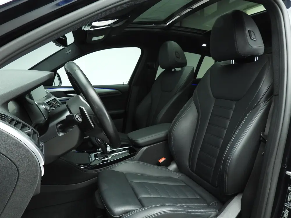 BMW X4 xDrive20i uit 2021, foto 7