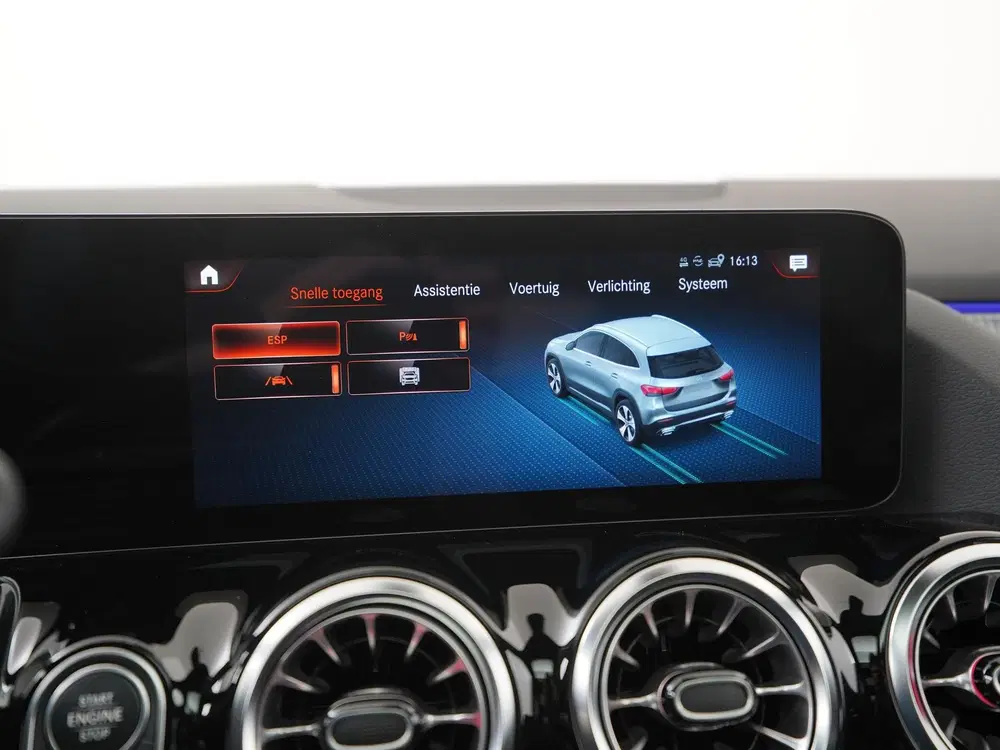 Mercedes-Benz GLA 250e Progressive Night uit 2022, foto 19