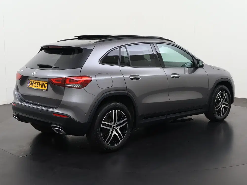 Mercedes-Benz GLA 250e Progressive Night uit 2022, foto 6