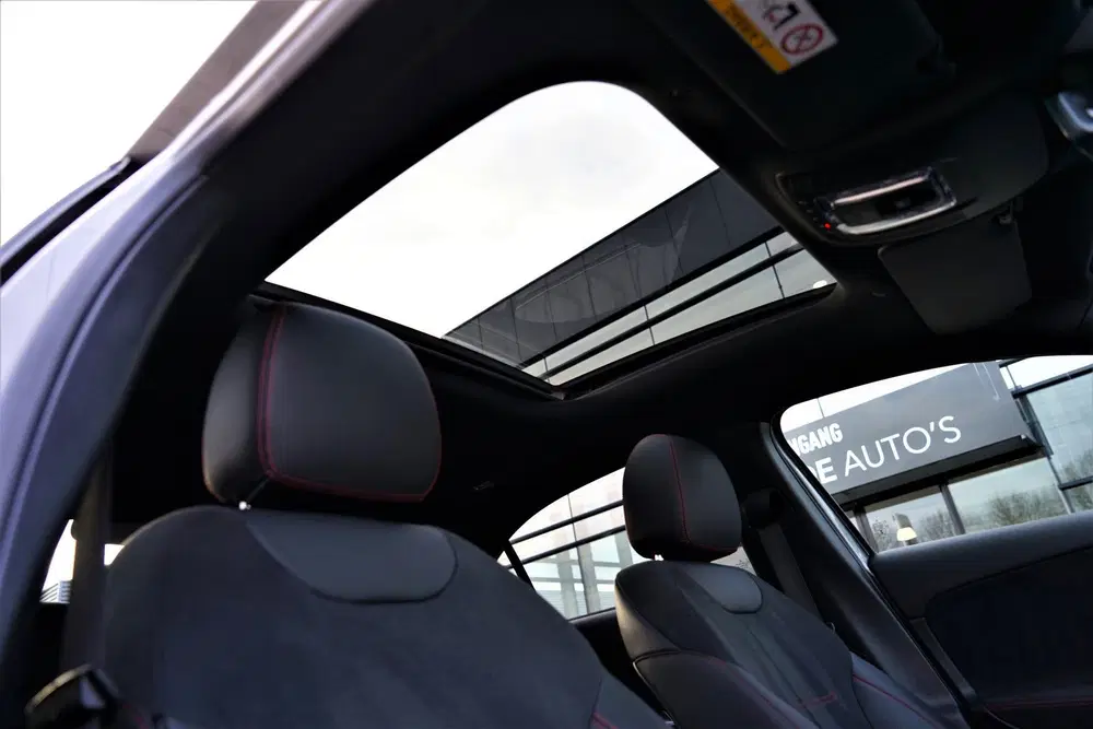 Mercedes-Benz A-Klasse 250 e AMG 218pk Pano Camera Sfeerverl uit 2022, foto 11