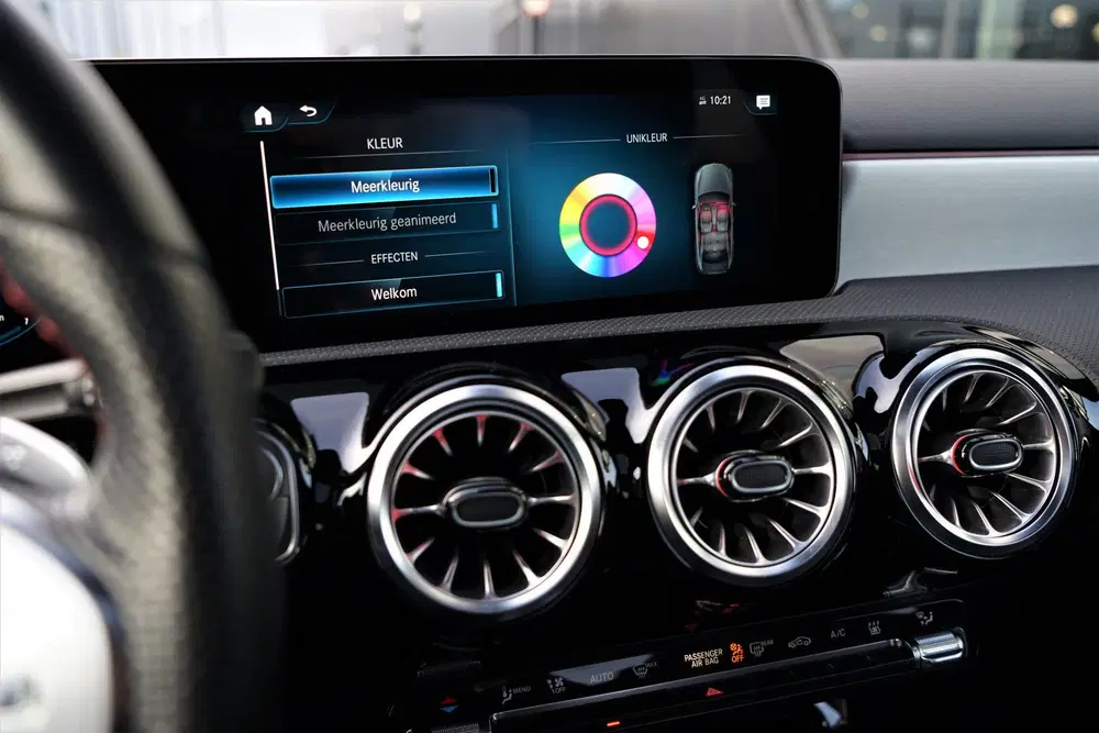 Mercedes-Benz A-Klasse 250 e AMG 218pk Pano Camera Sfeerverl uit 2022, foto 20