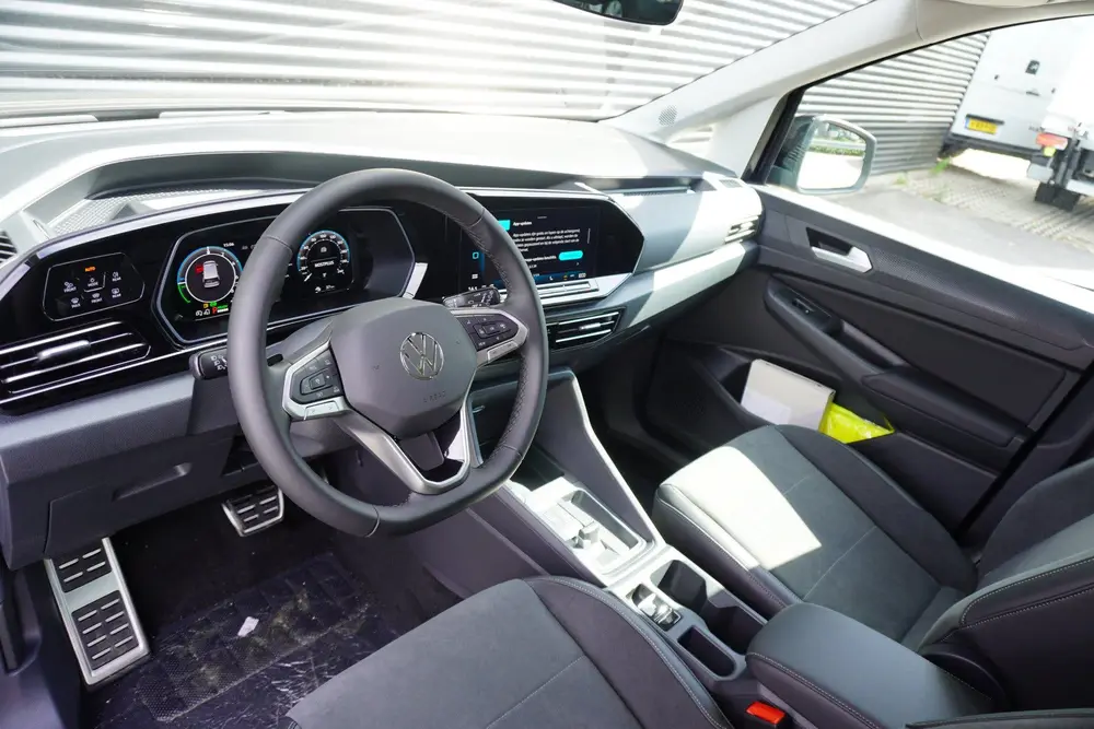 Volkswagen Caddy Maxi L2 150pk Plug-in Hybride Style Automaa uit 2026, foto 2