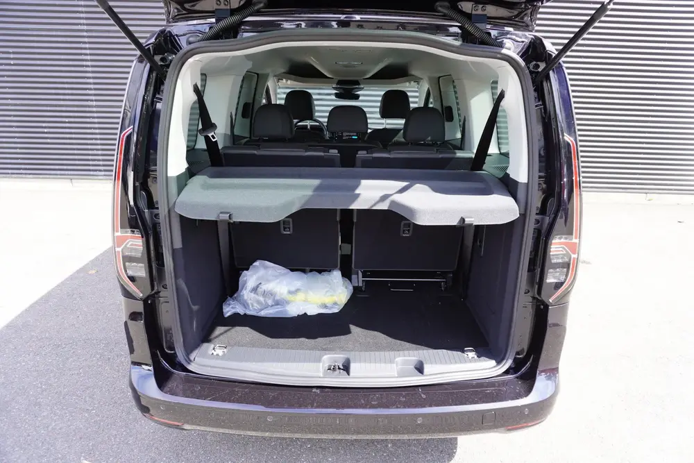 Volkswagen Caddy Maxi L2 150pk Plug-in Hybride Style Automaa uit 2026, foto 3
