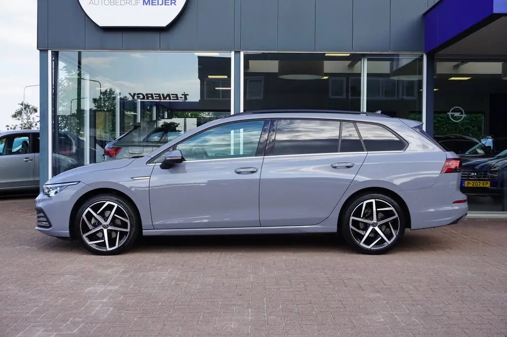 Volkswagen Golf Variant 1.5 eTSI Style | Automaat | Airco | uit 2022, foto 2