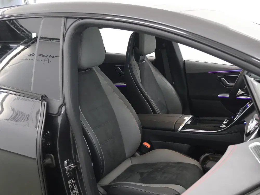 Mercedes-Benz EQE 300 AMG Line 89 kWh uit 2024, foto 10