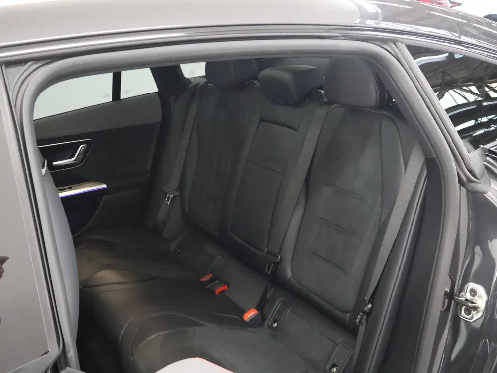 Mercedes-Benz EQE 300 AMG Line 89 kWh uit 2024, foto 11