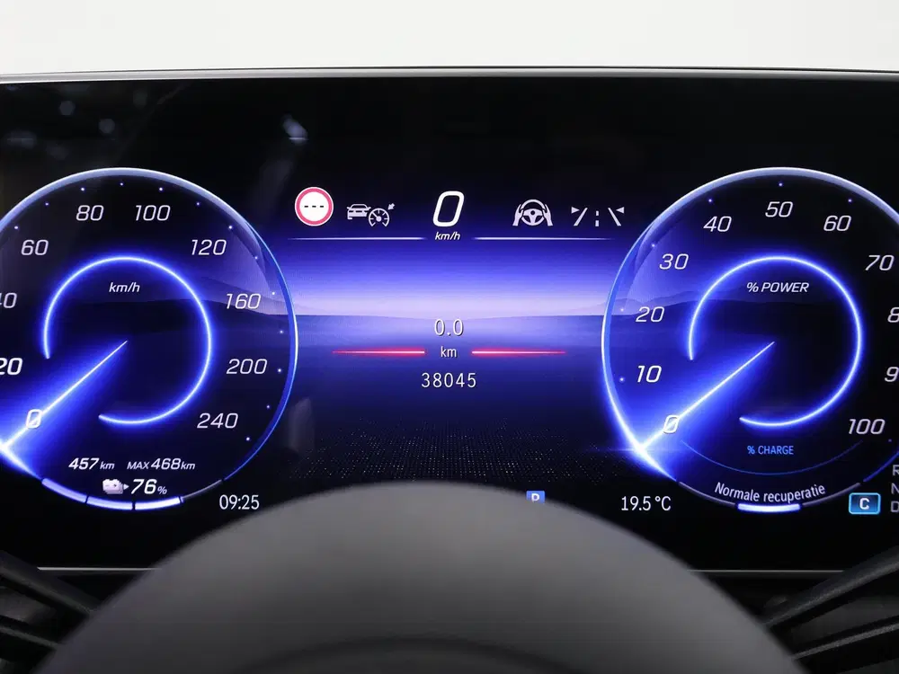 Mercedes-Benz EQE 300 AMG Line 89 kWh uit 2024, foto 13