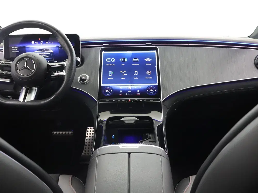 Mercedes-Benz EQE 300 AMG Line 89 kWh uit 2024, foto 8