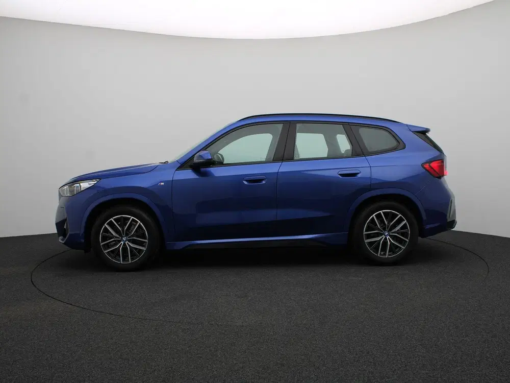 BMW iX1 xDrive30 M Sportpakket uit 2025, foto 4