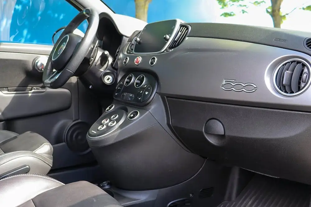 Fiat 500 1.4 T-Jet Abarth Turismo 165pk - Panorama - Grigio uit 2019, foto 11