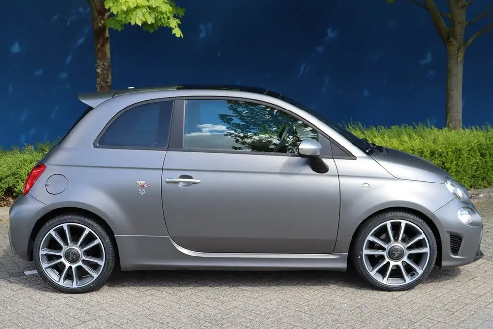 Fiat 500 1.4 T-Jet Abarth Turismo 165pk - Panorama - Grigio uit 2019, foto 2