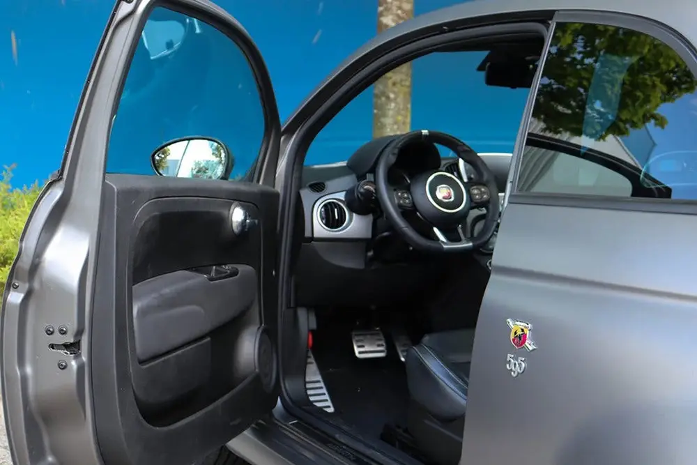 Fiat 500 1.4 T-Jet Abarth Turismo 165pk - Panorama - Grigio uit 2019, foto 9
