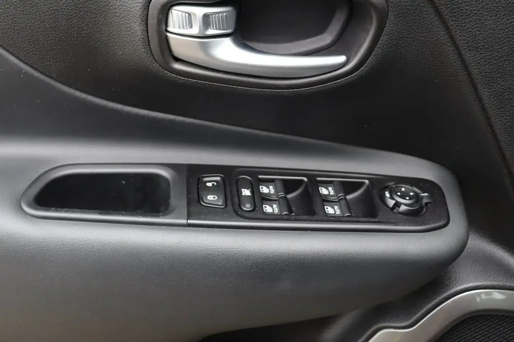 Jeep Renegade 1.3T Limited - Automaat uit 2019, foto 14