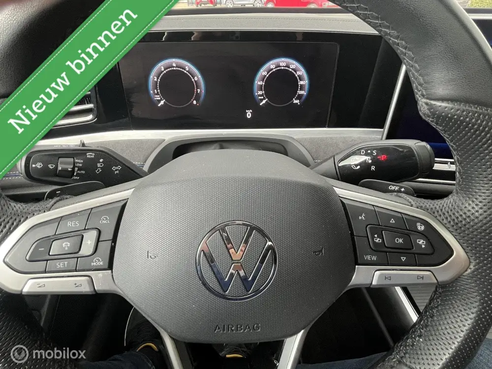 Volkswagen Passat Variant 1.5 eTSI R-Line Business uit 2024, foto 12