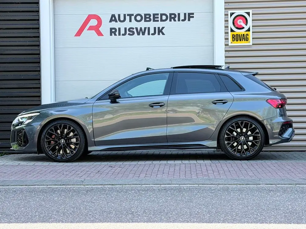 Audi RS3 A3 Sportback 2.5 TFSI RS 3 quattro Pano/Sfeer/B&O uit 2022, foto 2