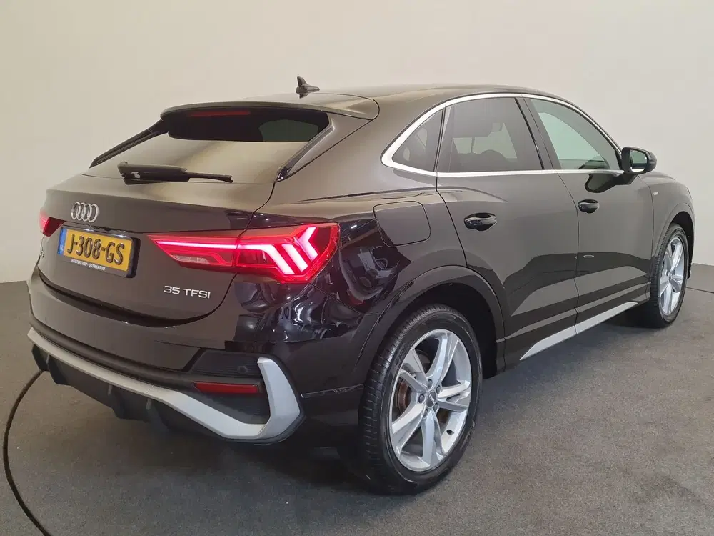 Audi Q3 35 TFSI S-Line Alcantara uit 2020, foto 8