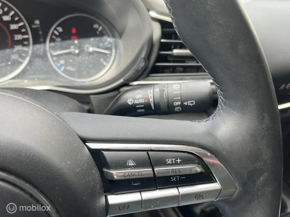 Mazda CX-30 2.0 e-SkyActiv-X M Hybrid Luxury uit 2020, foto 15